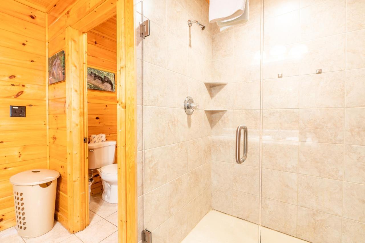 פיג'ן פורג' Comfort Cabin Bearway To Heaven W Private Hot Tub מראה חיצוני תמונה