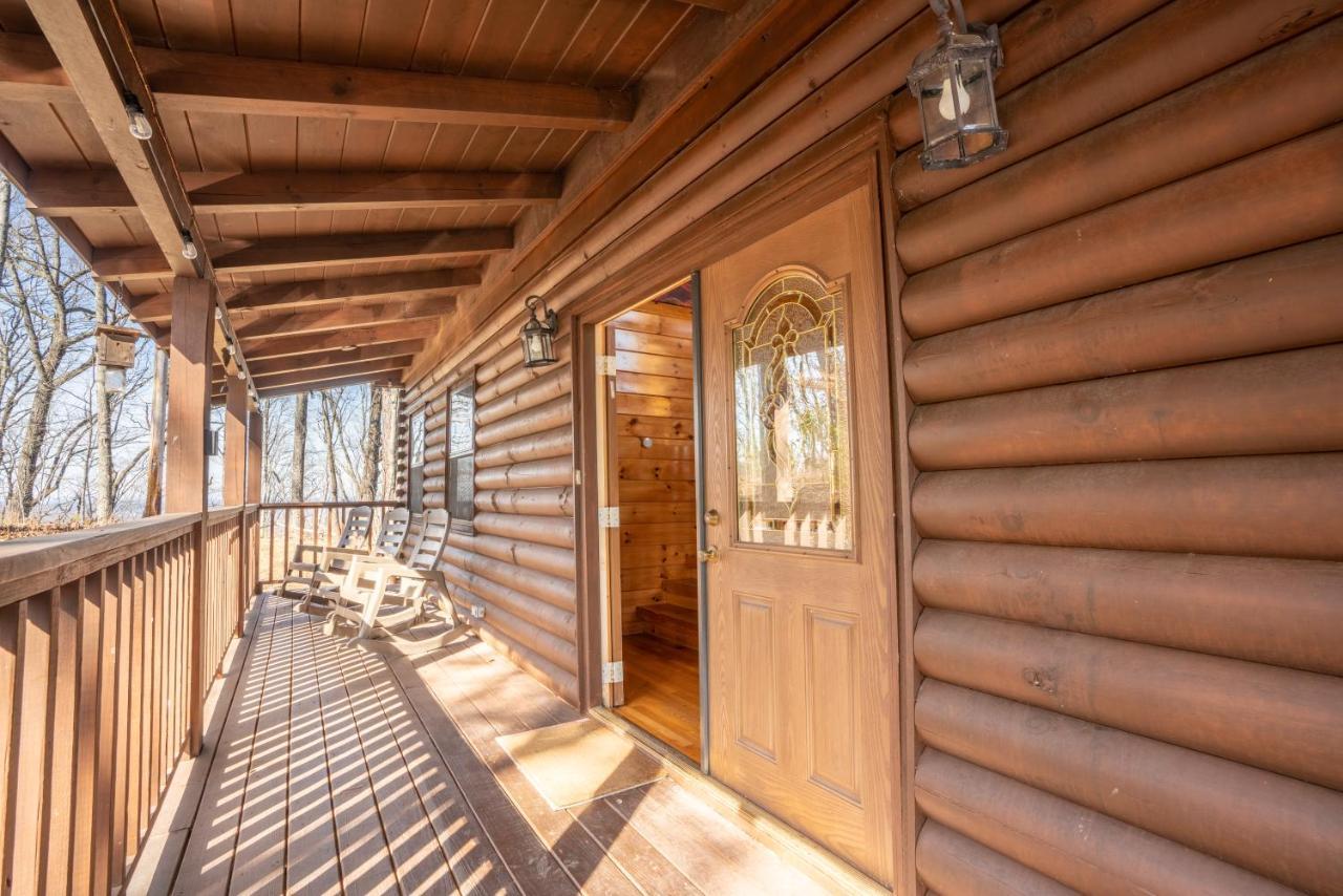 פיג'ן פורג' Comfort Cabin Bearway To Heaven W Private Hot Tub מראה חיצוני תמונה